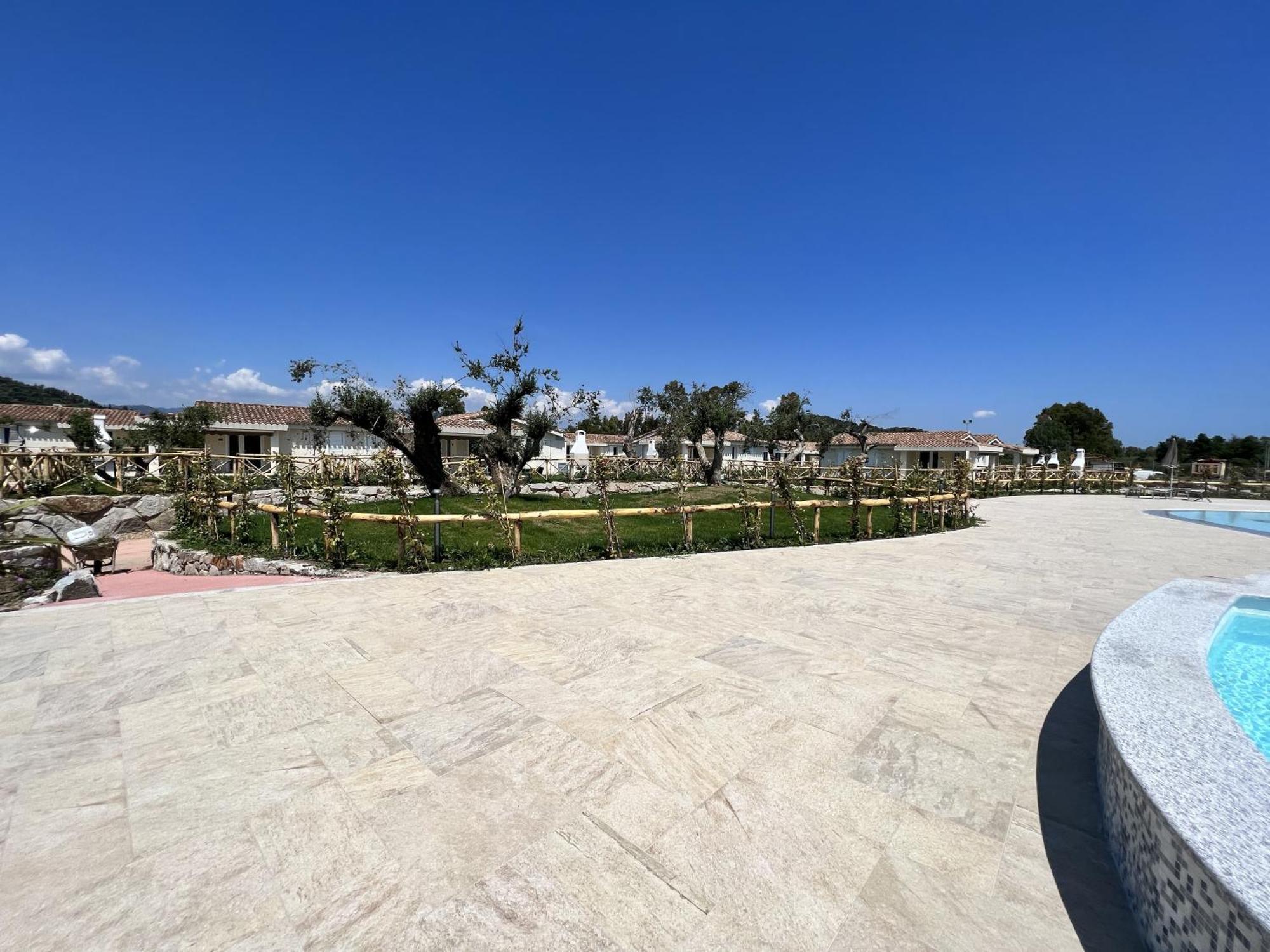 Ville D'Ogliastra 2 - Marina Suites Cardedu Exteriör bild